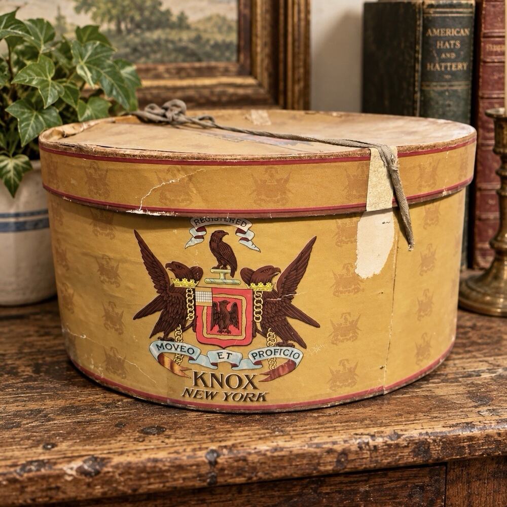 Vintage 1940s-50s Knox New York Hat Box Gold Cardboard Eagle Crest 14.75”